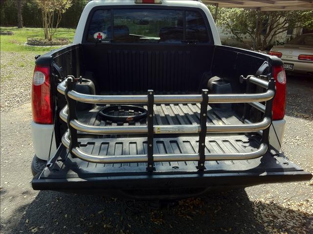 Ford Explorer Sport Trac 2005 photo 2