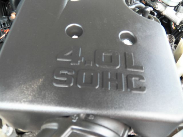 Ford Explorer Sport Trac 2005 photo 2