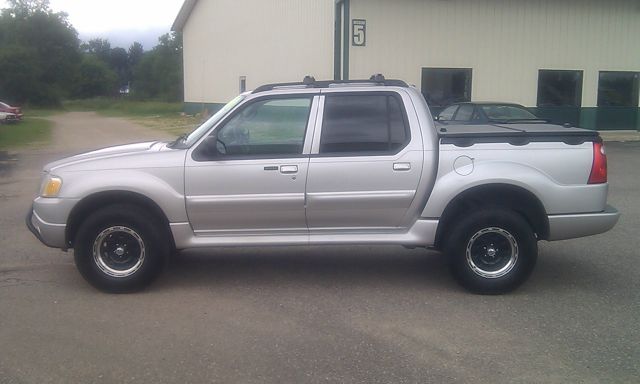 Ford Explorer Sport Trac 2005 photo 1