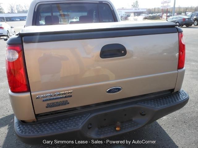 Ford Explorer Sport Trac 2005 photo 2