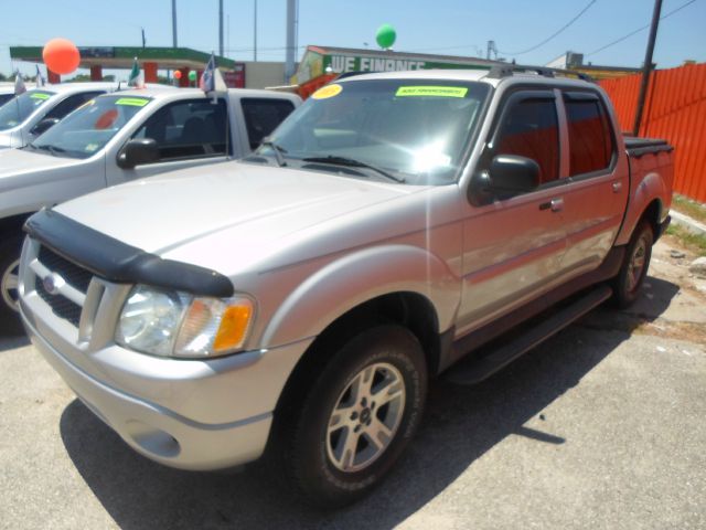 Ford Explorer Sport Trac 2005 photo 2