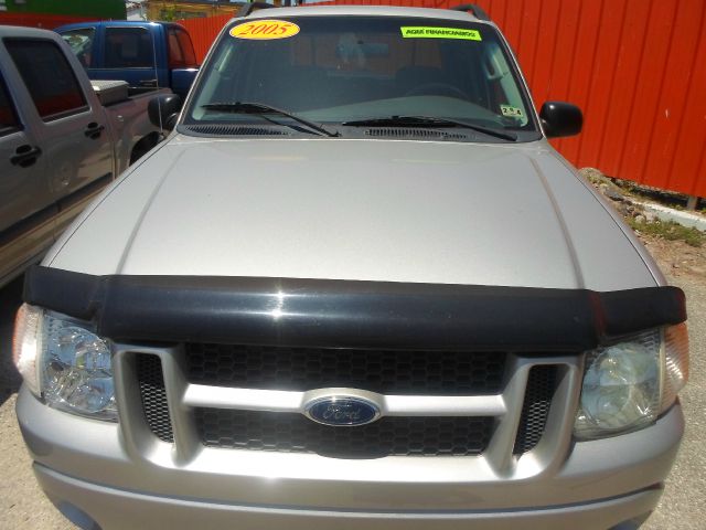 Ford Explorer Sport Trac 2005 photo 4