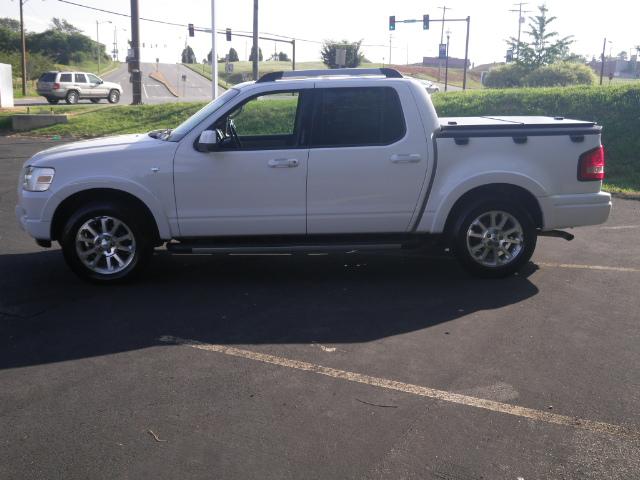 Ford Explorer Sport Trac 2007 photo 1