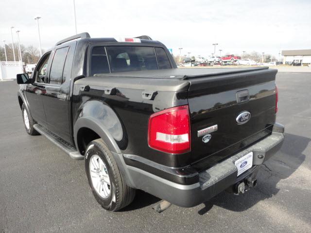 Ford Explorer Sport Trac 2007 photo 2