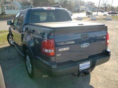 Ford Explorer Sport Trac 4WD 5dr EX Pickup Truck