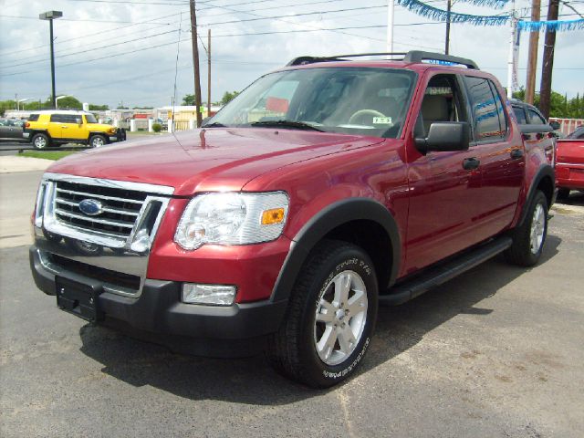 Ford Explorer Sport Trac LT EXT 15 Pickup Truck