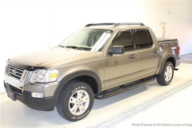 Ford Explorer Sport Trac 2007 photo 2
