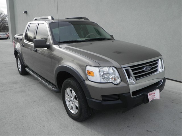 Ford Explorer Sport Trac 2007 photo 1