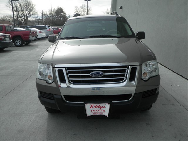 Ford Explorer Sport Trac 2007 photo 2