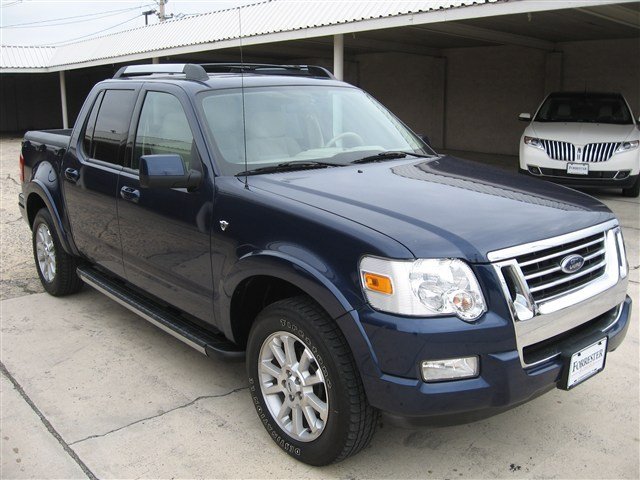 Ford Explorer Sport Trac 2007 photo 1