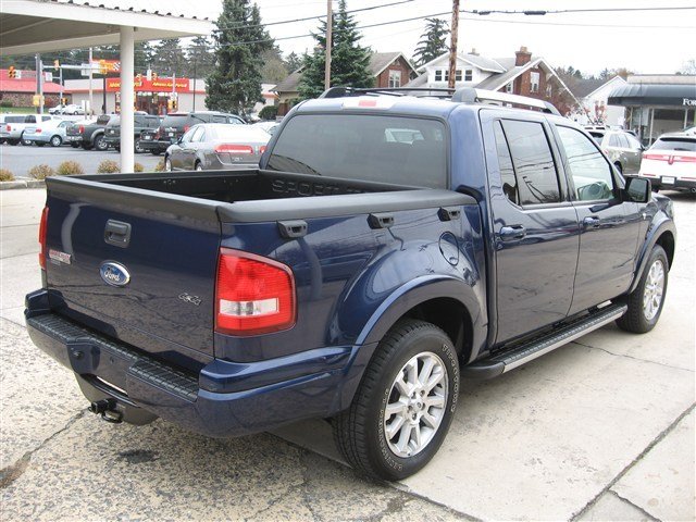 Ford Explorer Sport Trac 2007 photo 2