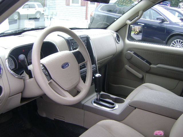 Ford Explorer Sport Trac 2007 photo 2