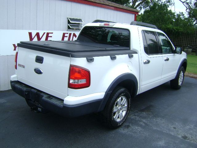 Ford Explorer Sport Trac 2007 photo 3