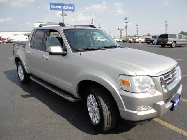 Ford Explorer Sport Trac 2007 photo 2