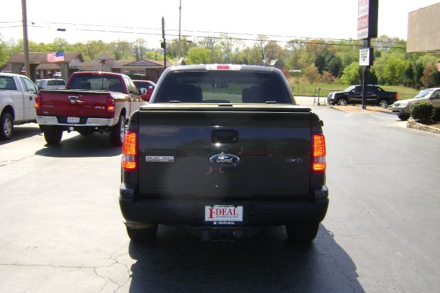 Ford Explorer Sport Trac 2007 photo 1