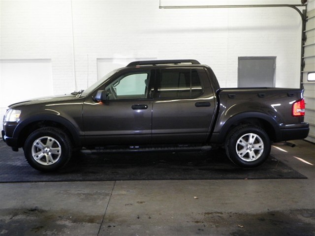 Ford Explorer Sport Trac ESi Unspecified