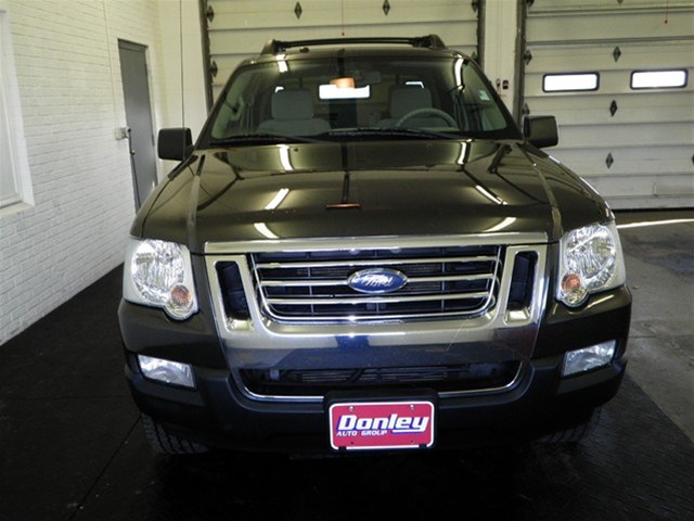 Ford Explorer Sport Trac 2007 photo 2
