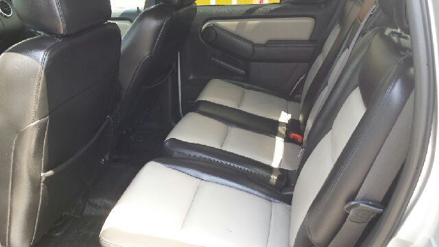 Ford Explorer Sport Trac 2007 photo 2