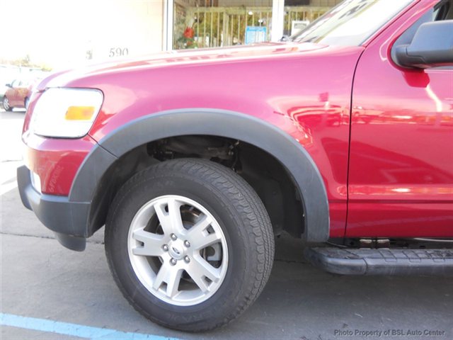 Ford Explorer Sport Trac 2007 photo 2
