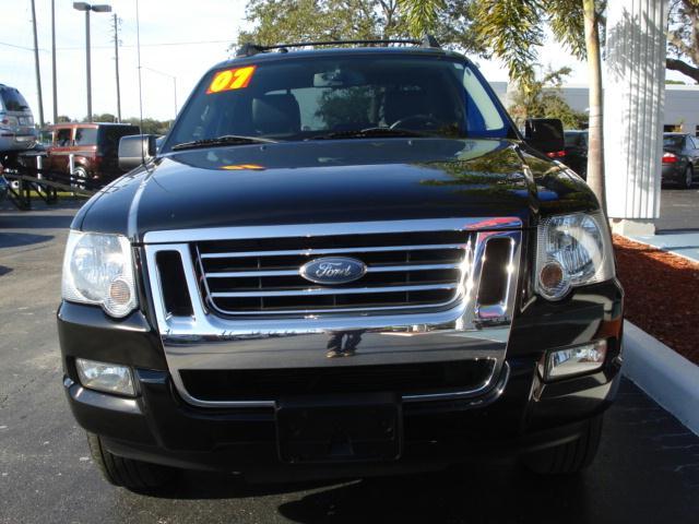 Ford Explorer Sport Trac SLT 25 Pickup