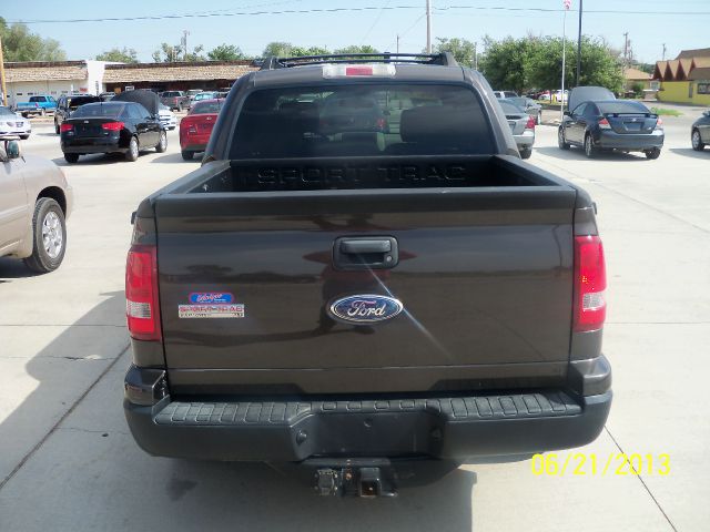 Ford Explorer Sport Trac 2007 photo 1
