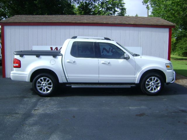 Ford Explorer Sport Trac 2007 photo 2