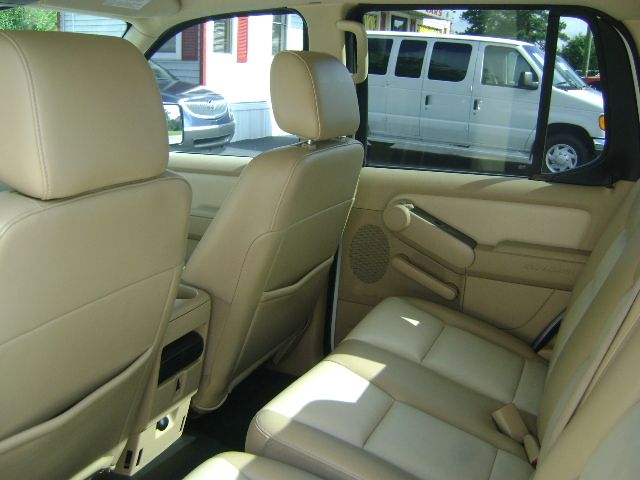 Ford Explorer Sport Trac 2007 photo 3
