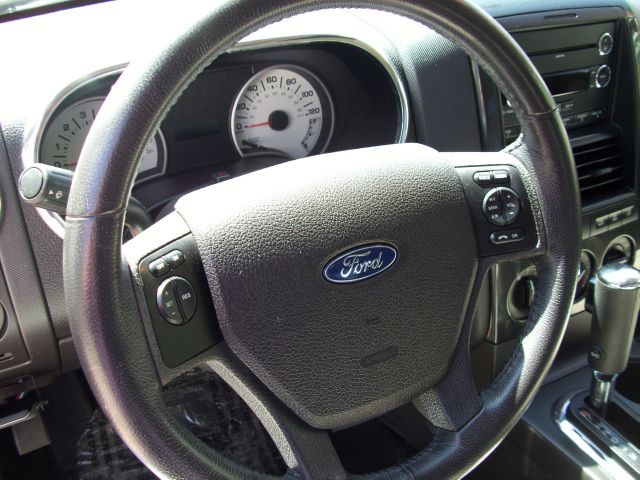 Ford Explorer Sport Trac 2008 photo 1
