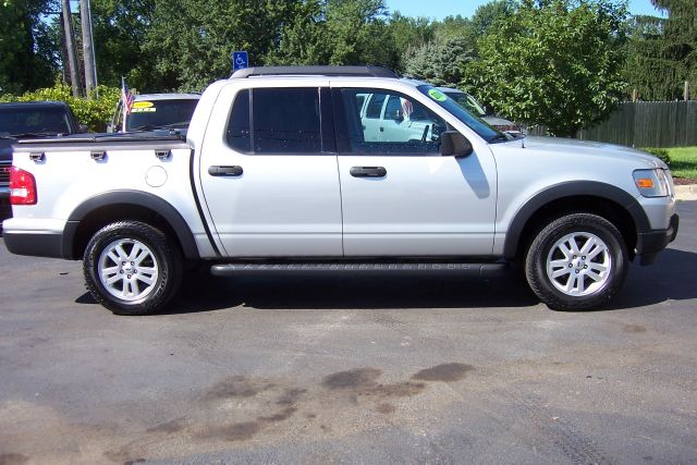 Ford Explorer Sport Trac 2009 photo 1