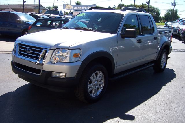 Ford Explorer Sport Trac 2009 photo 2