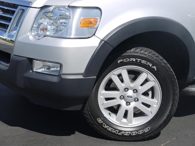 Ford Explorer Sport Trac 2010 photo 5