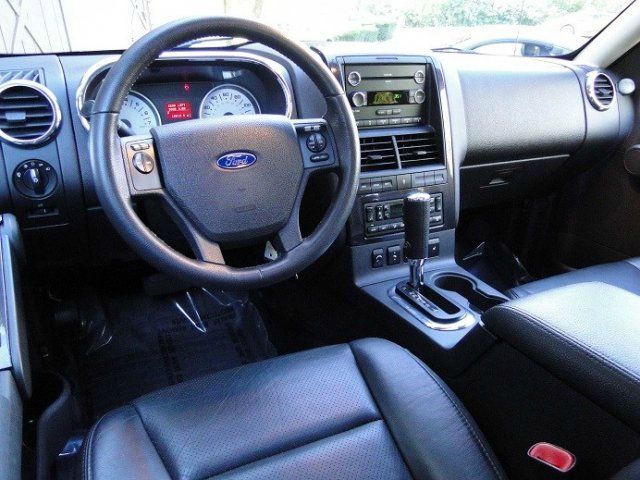 Ford Explorer Sport Trac 2010 photo 3