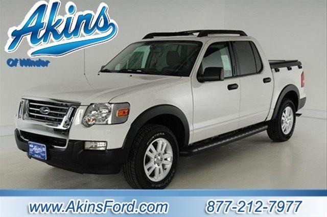 Ford Explorer Sport Trac ESi Pickup