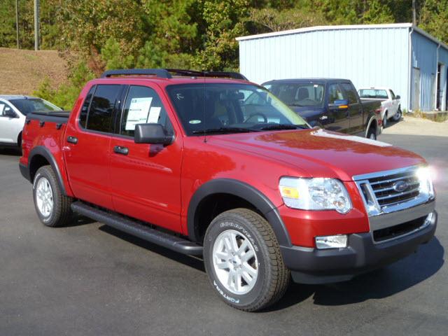 Ford Explorer Sport Trac ESi Pickup