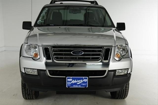Ford Explorer Sport Trac 2010 photo 1