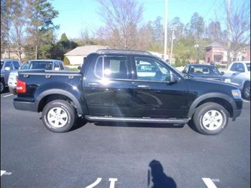 Ford Explorer Sport Trac 2010 photo 2