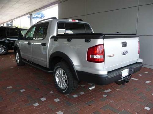 Ford Explorer Sport Trac 2010 photo 2