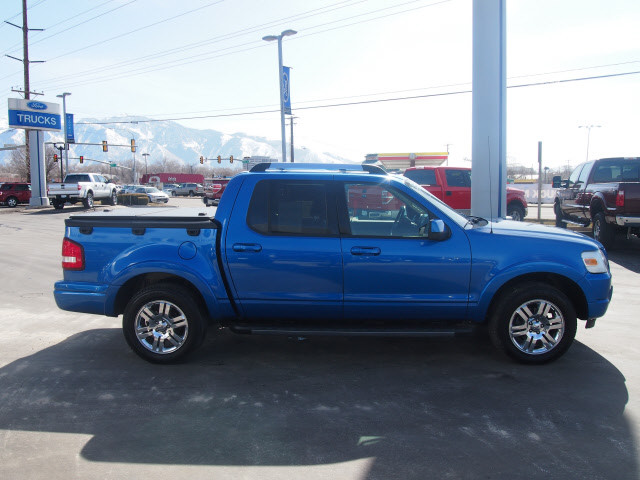 Ford Explorer Sport Trac 2010 photo 1