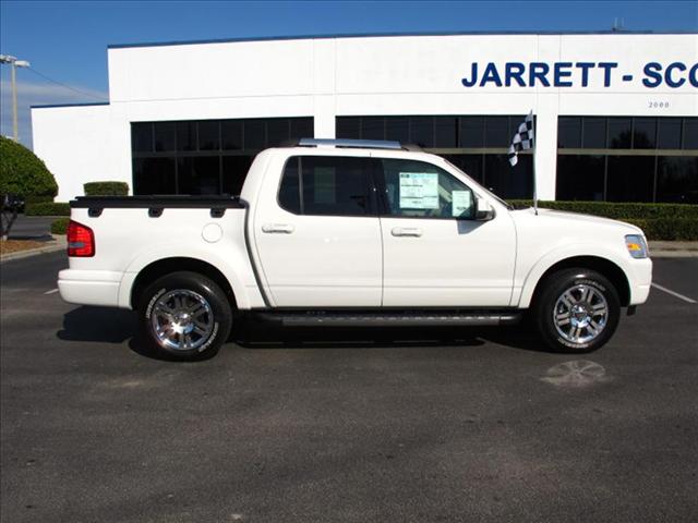 Ford Explorer Sport Trac 2010 photo 1