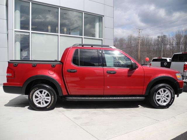 Ford Explorer Sport Trac 2010 photo 2