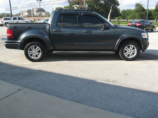 Ford Explorer Sport Trac 2010 photo 4