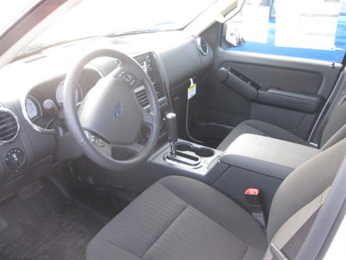 Ford Explorer Sport Trac 2010 photo 3