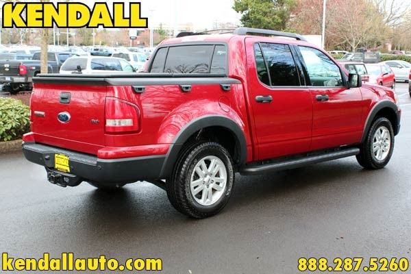 Ford Explorer Sport Trac 2010 photo 2