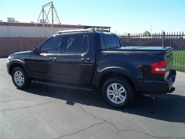 Ford Explorer Sport Trac 2010 photo 1