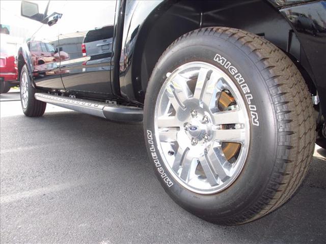 Ford Explorer Sport Trac 2010 photo 5