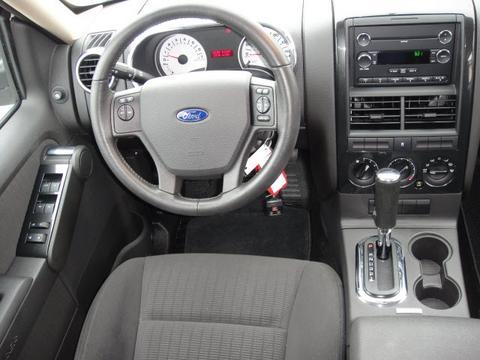 Ford Explorer Sport Trac 2010 photo 1