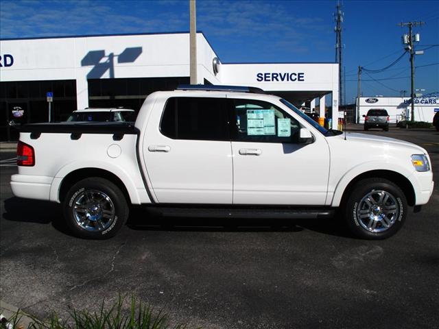 Ford Explorer Sport Trac 2010 photo 1