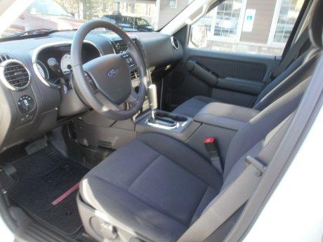 Ford Explorer Sport Trac 2010 photo 2