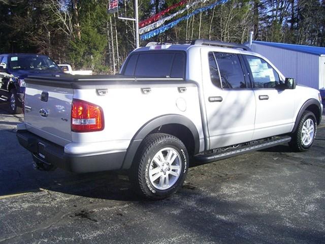 Ford Explorer Sport Trac 2010 photo 1