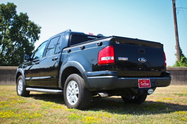 Ford Explorer Sport Trac 2010 photo 1